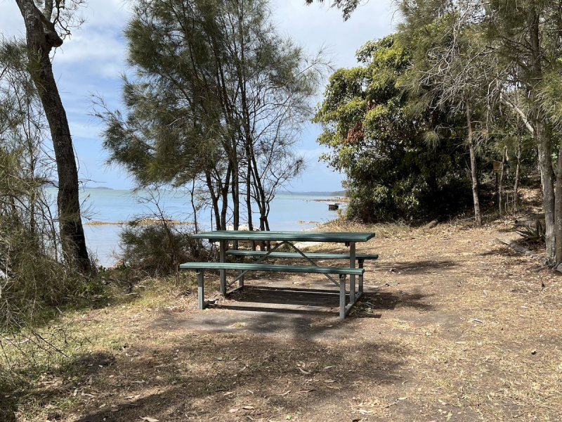 Sunset-Park-picnic-table-seat-northern-waterfront