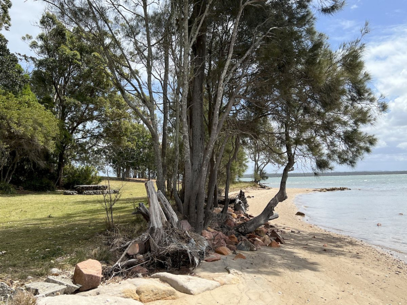 Sunset-Park-view-along-beach-looking-towards-the-west